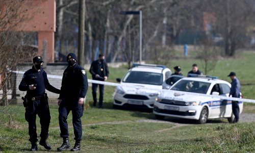Zvuk hitaca uznemirio stanovnike Dugava: Na licu mjesta policija i hitna pomoć, riječ je o pokušaju samoubojstva