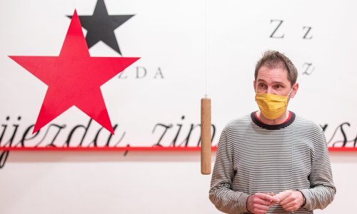 Otvorena izložba Dubravke Ugrešić 'Crvena škola'