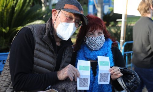 Izrael: Procijepili smo 50 posto stanovništva; 'zelena propusnica' samo onima s obje doze