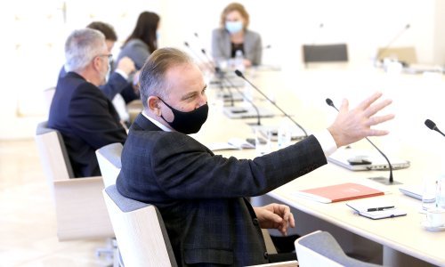 Sindikat Vladi: Definirajte najugroženije skupine radnika i cijepite ih, preuzmite odgovornost!