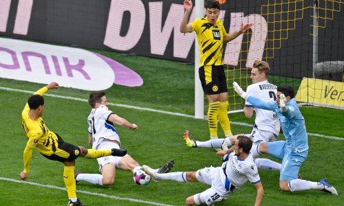 [FOTO] Bayernova petica, a Lewandowski i dalje nemilosrdno trpa; do uvjerljive pobjede došla i Borussia Dortmund