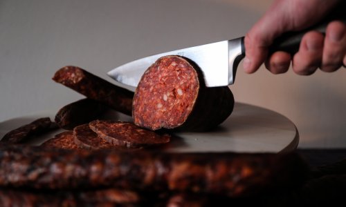 Odzvonilo muljanju na deklaracijama prehrambenih proizvoda: 'Često s prednje strane vidimo vrištećim slovima - domaće, slavonsko, a onda se okrene na sitna slova...'