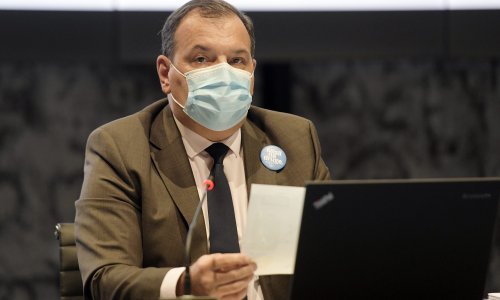 [FOTO] Beroš korak po korak objasnio kako će se prijavljivati na platformu za cijepljenje