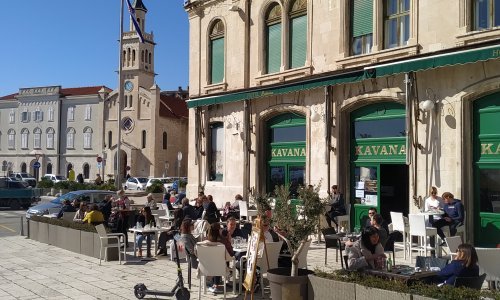 Terase su pune, ali ugostitelji ne mogu bez pomoći države: 'Nismo se ni približno izvukli iz problema'