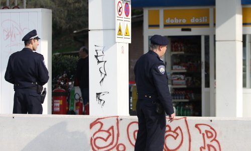 Zbog sukoba u prometu potukli se na benzinskoj postaji u Vodnjanu; sva četvorica su prvo završila u bolnici pa u pritvoru