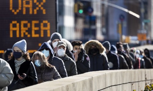 Bilježe nagli pad zaraza; Teksas ukida maske i ograničenja