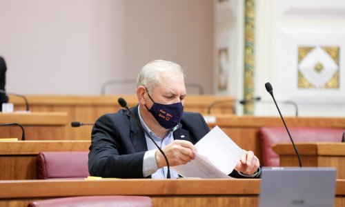 Hrelja o rješenju spora s veledrogerijama: Rez i reprogram dugova