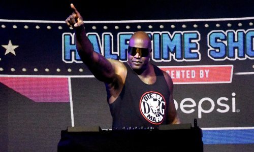 [VIDEO] Neslavni početak nove karijere čuvenog košarkaša Shaquillea O'Neala: U debiju među hrvačima, završio u bonici