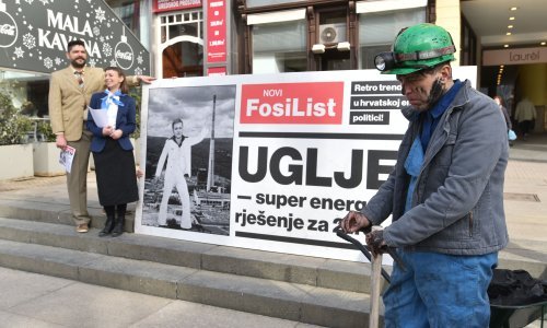 Zelena akcija performansom pozvala Vladu da ne otvara Plomin 1 i da konačno odustane od ugljena