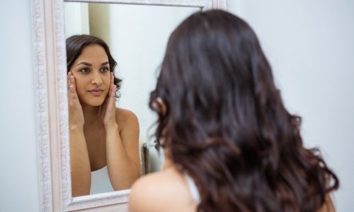 Znakovi na koži koji otkrivaju koja hrana nije dobra za vas