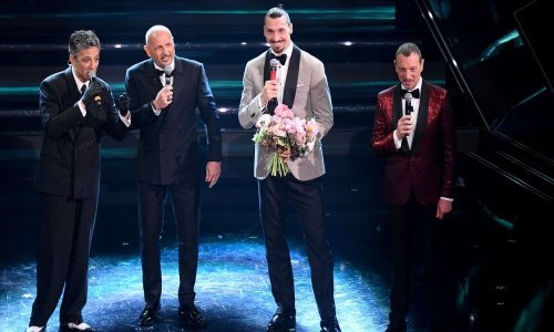 [VIDEO] Jeste li ikad vidjeli Zlatana Ibrahimovića pod tremom? I to se dogodilo, ali njegov pjevački nastup u duetu sa Sinišom Mihajlovićem zaslužuje pljesak