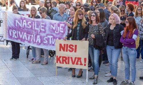 Pokrenuta kampanja protiv nasilja nad ženama 'Nema opravdanja'