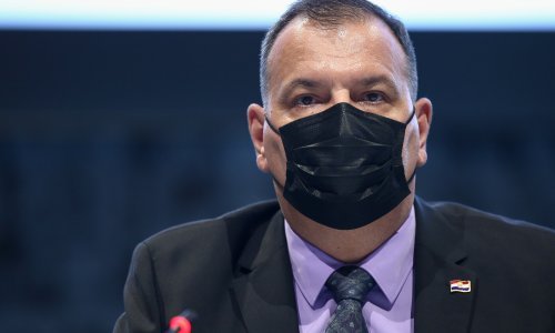Beroš žestoko uzvratio na kritike obiteljskih liječnika: Ako je cijepljenje 5-6 pacijenata dnevno toliko velik posao...