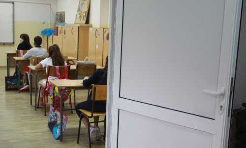 Smanjena preporučena fizička distanca za učenike u SAD-u na jedan metar