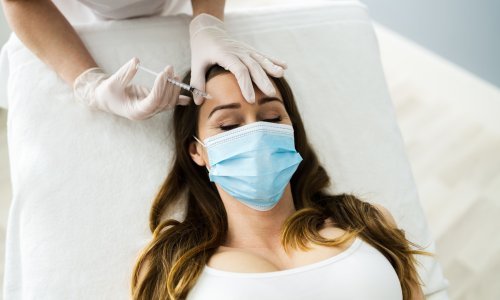 Cvate posao estetskim kirurzima, u pandemiji ubrzan trend odlaska pod nož