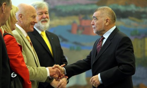 Oglasio se Mesićev dobrotvor