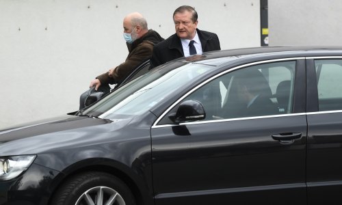 [FOTO/VIDEO] Propala inicijativa za smjenom rektora Borasa: Na sjednici je pozvao članove da javno glasuju