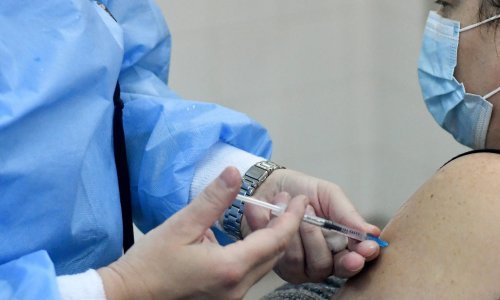 Poljaci se pokušavaju prijaviti za cijepljenje nakon neočekivane promjene politike