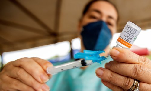 Brazil u 24 sata zabilježio više od 4000 umrlih od covida, ljudi umiru dok čekaju liječenje, predsjednik protiv bilo kakvih mjera