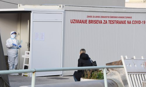 U Hrvatskoj u utorak 691 novi slučaj zaraze koronavirusom, preminulo 12 osoba