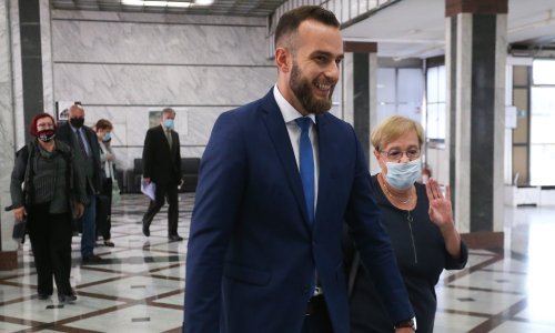 Kreću predizborni darovi: Milijardu kuna za covid-dodatak, dijele se i uskrsnice