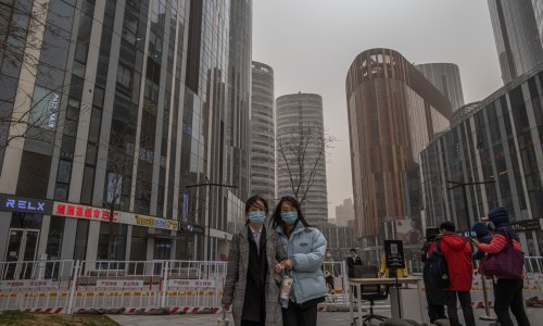 Pješčana oluja zasula Peking gustom smeđom prašinom: Izgleda kao kraj svijeta