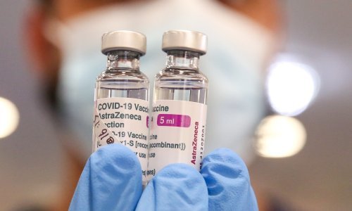 WHO preporuča da se 'za sada' nastavi cijepljenje AstraZenecom