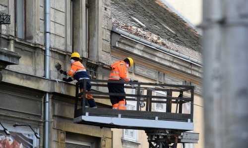 Horvat potpisao prvih 15 odluka o obnovi, objavljeni novi vodiči za šest županija