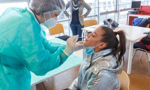 U Hrvatskoj u posljednja 24 sata 956 novozaraženih, preminule 22 osobe