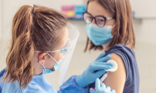 Nova istraživanja ukazuju na to da dugotrajni simptomi Covida-19 nestaju nakon cijepljenja