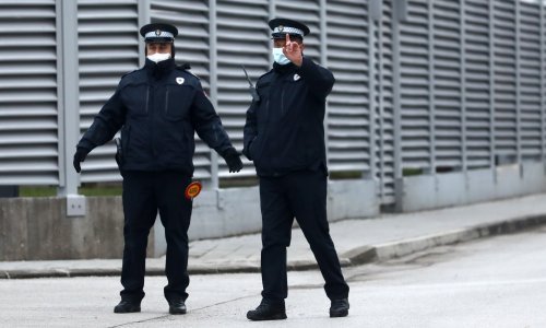 Prosvjed državnih policajaca BiH zbog plaća manjih od 4000 kuna