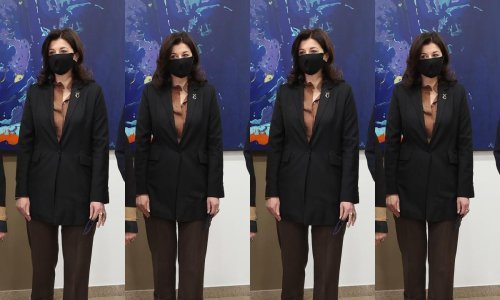 Jedini minus u stajlingu Sanje Musić Milanović je sako koji više izgleda kao kuta nego sako, a ova nova garava frizura i te fol lokne su sasvim OK