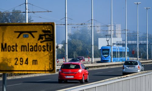 Poništen dio dokumentacije, no nabava za dekorativnu rasvjetu zagrebačkog Mosta mladosti teška 22 milijuna kuna ide dalje
