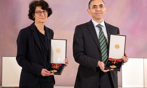 Njemački predsjednik odlikovao vlasnike Biontecha: 'Vaše pionirsko otkriće spašava živote'
