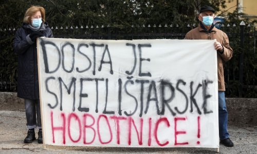 [FOTO/VIDEO] HDZ-ovog Davora Filipovića u Resniku dočekali prosvjednici i poručili: 'Neće pobijediti'