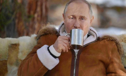 Putin najavio da će se cijepiti u utorak, ali nije rekao kojim cjepivom