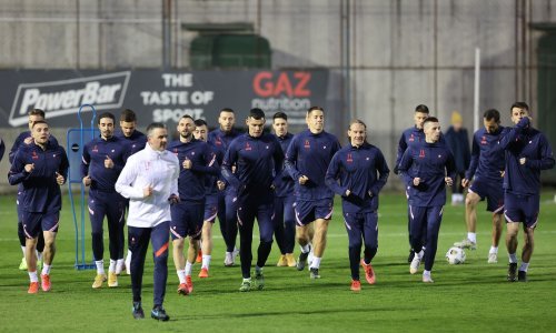 Izbornik Dalić poveo momčad na prvi trening, ali njega je morao odraditi bez dugogodišnjeg prvog suradnika koji je već na putu za Moskvu