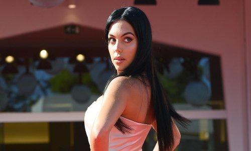 Georgina Rodriguez pokazala luksuz u kakvom uživa u privatnom avionu, a onda se pohvalila naslovnicama koje krasi