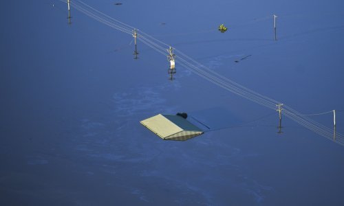 Poplave opet prijete jugoistoku Australije, stotine domova ostalo bez struje