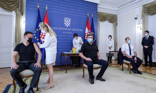 [VIDEO/FOTO] Plenković, Jandroković i Beroš primili cjepivo AstraZeneca: 'Nadam se da smo ovim činom ponukali i druge da se cijepe'