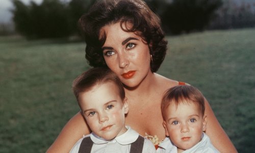 I desetljeće nakon smrti Elizabeth Taylor nadahnuće je svojim unukama, a upravo one otkrile su nepoznate detalje o slavnoj baki