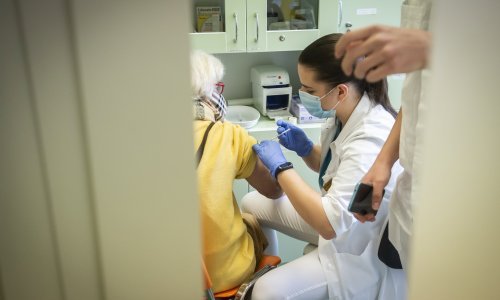Mađarska: Cijepljenje napreduje, otvaraju se terase restorana