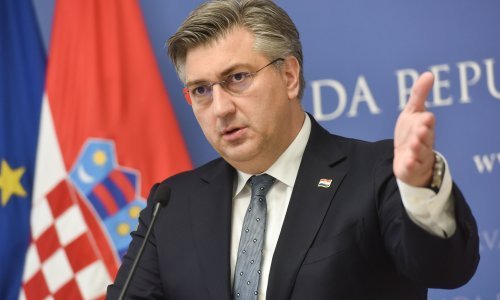 Plenković otkrio da je Hrvatska dobila tek 17 posto doza AstraZenece, pa progovorio o pravosuđu i Zlati Đurđević: Nije to krivo parkiranje... Što se nas tiče, ta priča je završena