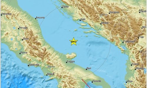 Jak potres u Jadranskom moru, osjetio se u Splitu, na Visu... Nakon njega više od 20 slabijih potresa, čak tri magnitude 4 ili više po Richteru