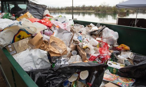 Smeće posvuda: Pogledajte kako izgleda Jarun nakon subotnjeg tuluma na otvorenom