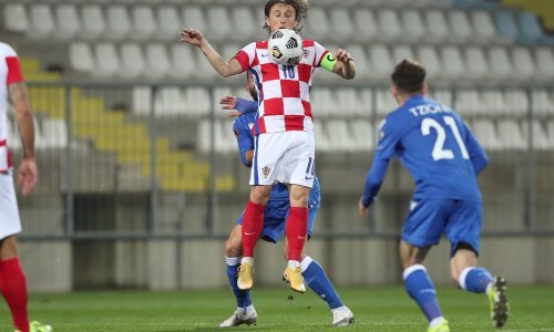 Luka Modrić objasnio dokle misli igrati za Hrvatsku, odgovorio je na kritike, a zna i igrača koji može nadmašiti njegov rekord