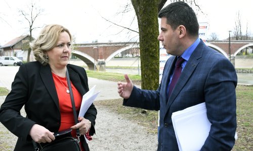 [FOTO] Most kandidira Lucu Gašpar Šako za sisačko-moslavačku županicu