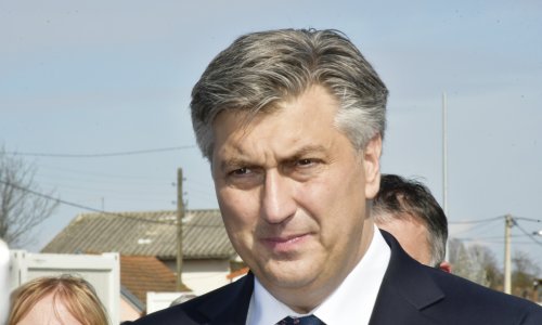 Plenković u Glini: Sve službe su agilne, pripreme za obnovu u tijeku