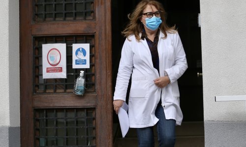 Hoće li maske na otvorenom u Dalmaciji biti obavezne? Capak govori o 'preporuci', a evo što kaže Željka Karin