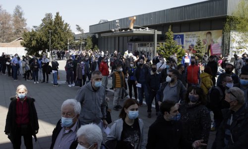 Otkriven razlog zbog kojeg je Srbija pozvala građane susjednih zemalja na besplatno cijepljenje. Više je pragmatičan nego altruističan